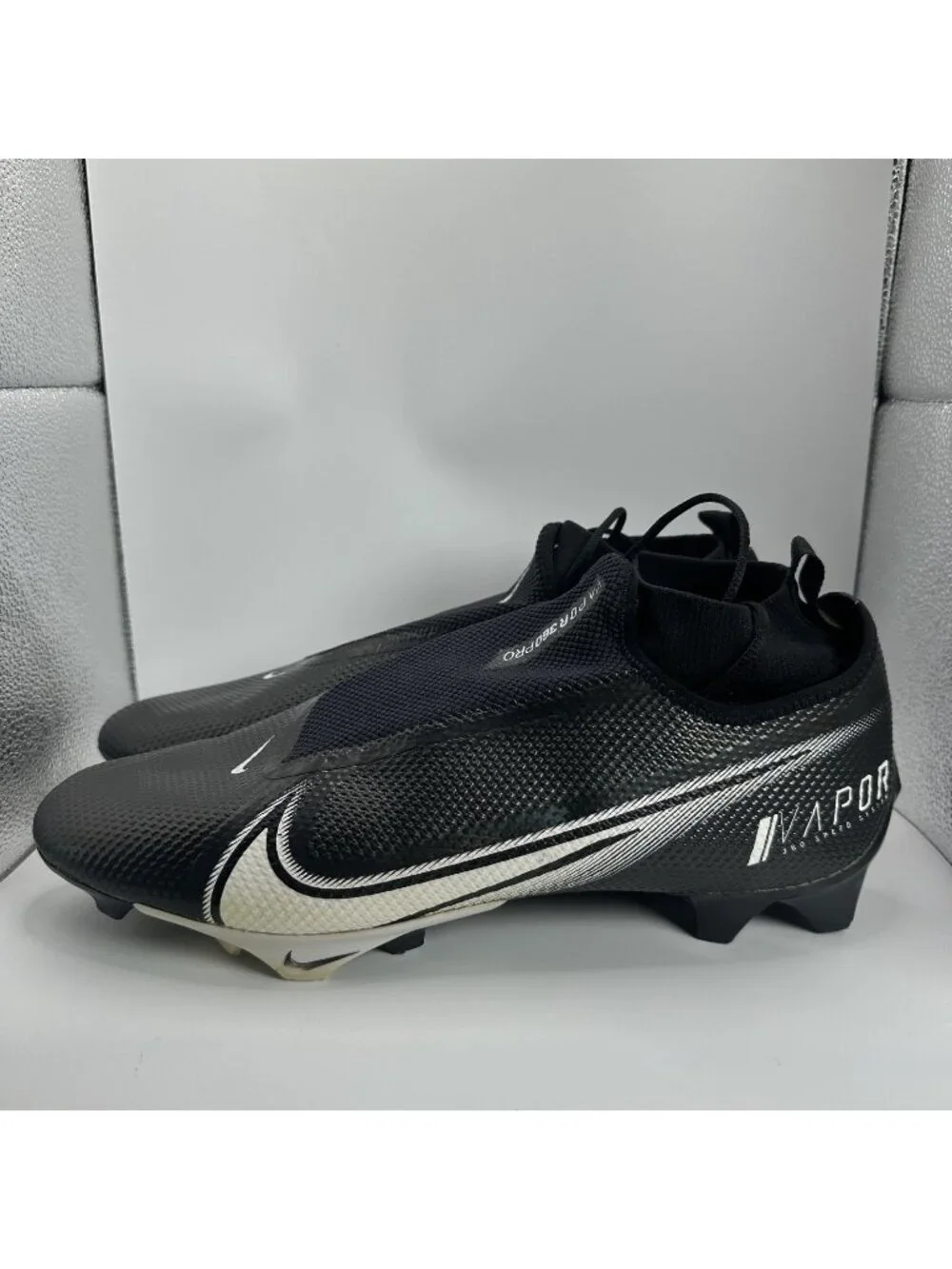 Nike Vapor Edge Pro 360 Black Football Cleat Iridescent Ghost Size 14 AO8277-001